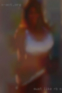 Must like R&B disco music all mature woman music.